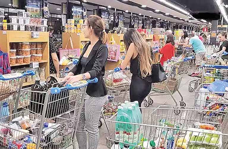Preços dos alimentos sobem nos supermercados mineiros