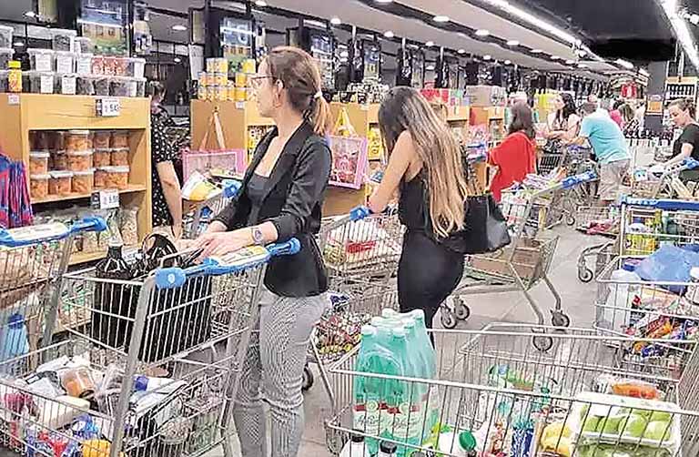 A formação de estoques pressiona os preços nos  supermercados | Crédito: Amis/Divulgação