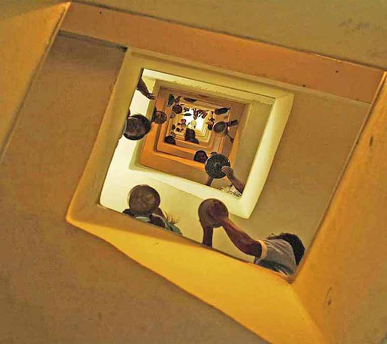 “Café com Diretor” recebe Eliane Caffé