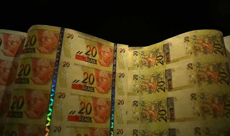 Governo inclui pequenas empresas em MP