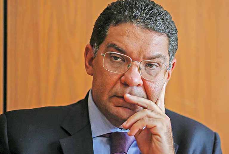Mansueto vê País distante de emissão de moeda
