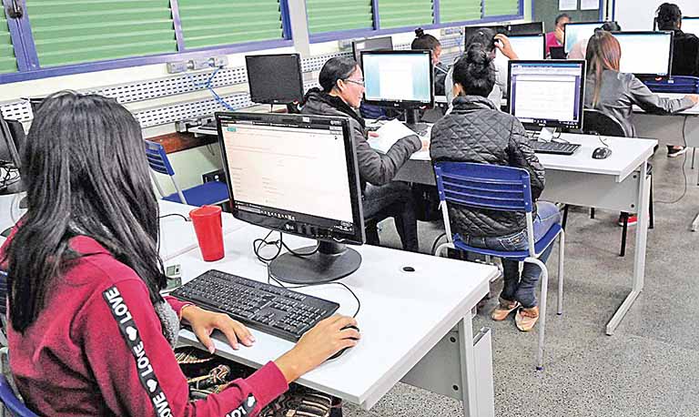 Falta acesso à internet para os estudantes brasileiros