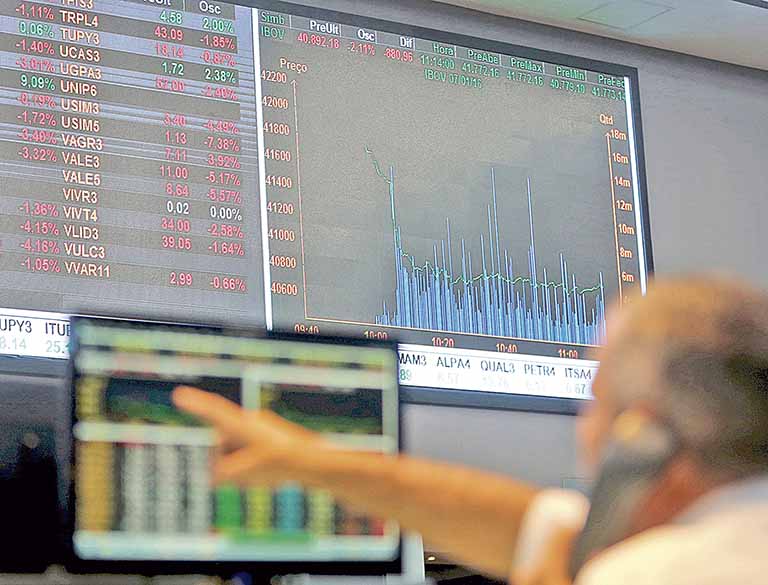 Pandemia não impede avanço de PFs na Bolsa
