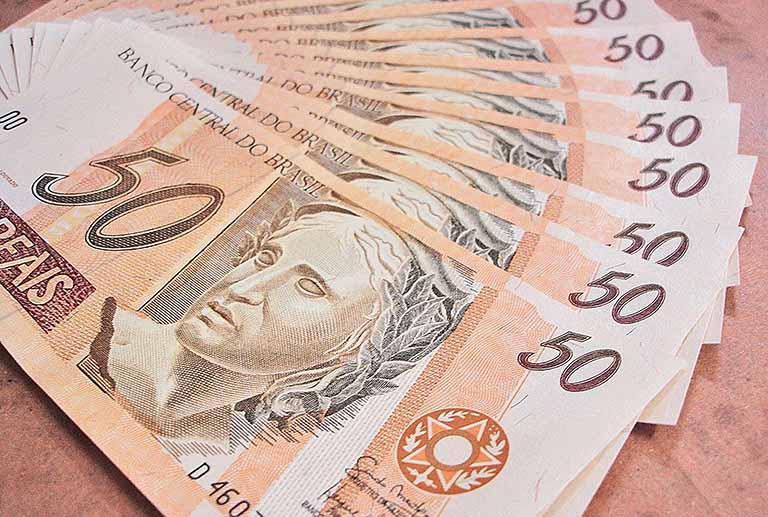 Fusões e aquisições registraram queda