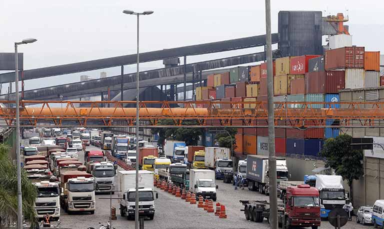 País perde espaço e deixa de exportar US$ 56 bi para América do Sul