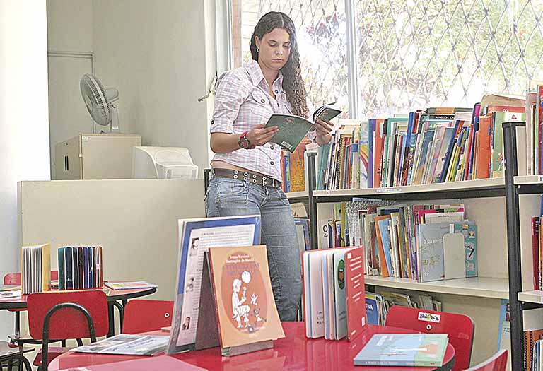 VIVER EM VOZ ALTA | O papel do livro