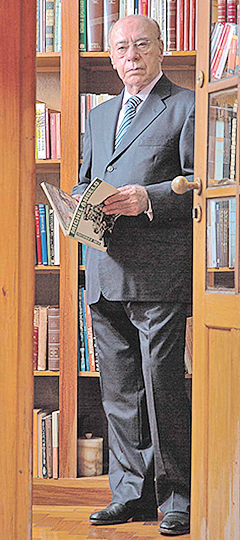 Abi-Ackel é eleito para cadeira da AML