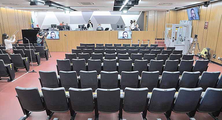 Comissões serão retomadas no dia 21