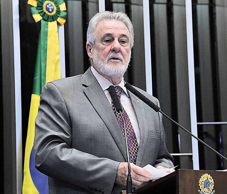 Para o presidente do Sebrae, Carlos Melles, a desburocratização estimula os negócios 