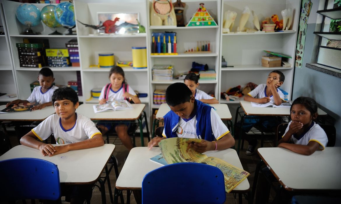 Senado aprova projeto de socorro financeiro às escolas particulares