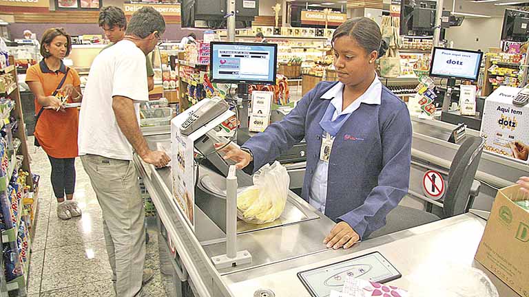 Inflação em BH aumenta 0,44% com pressão da gasolina
