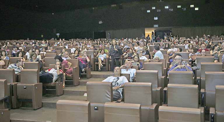 Isidro Linhares – um microconto para a quarentena