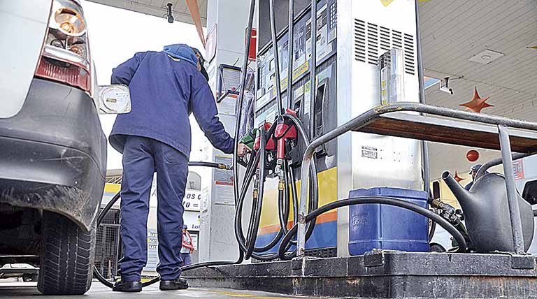 Venda de combustíveis cai 5,94% em julho no Estado