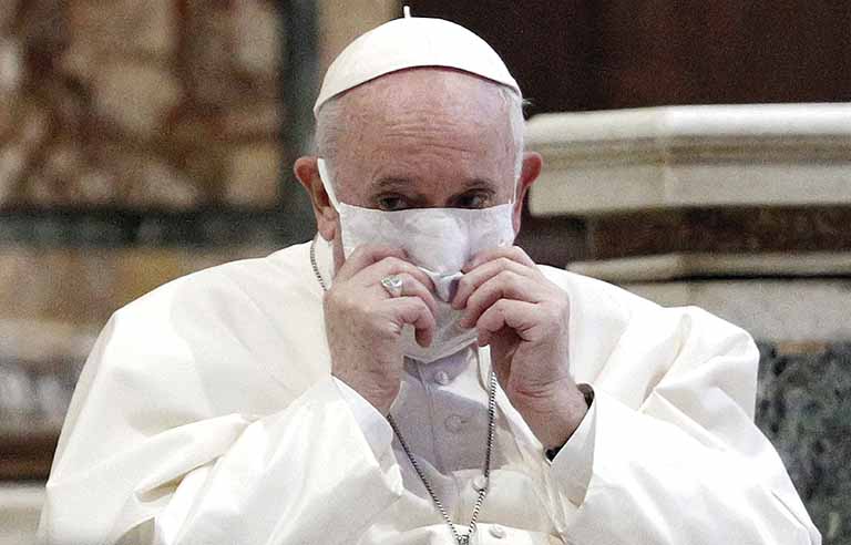 Papa Francisco tem pneumonia nos dois pulmões, diz Vaticano