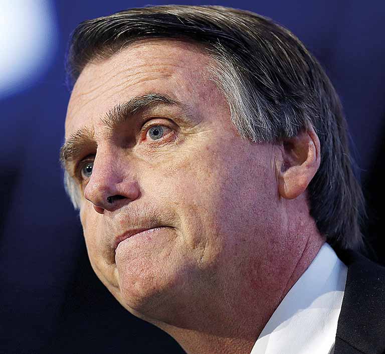 Bolsonaro planeja abrir mão de depoimento presencial