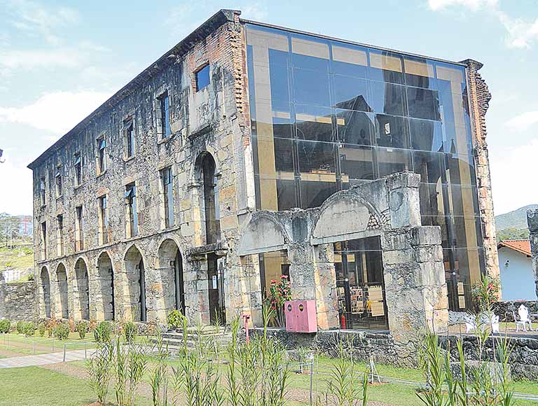 Museu do Colégio do Caraça é reaberto com visita guiada