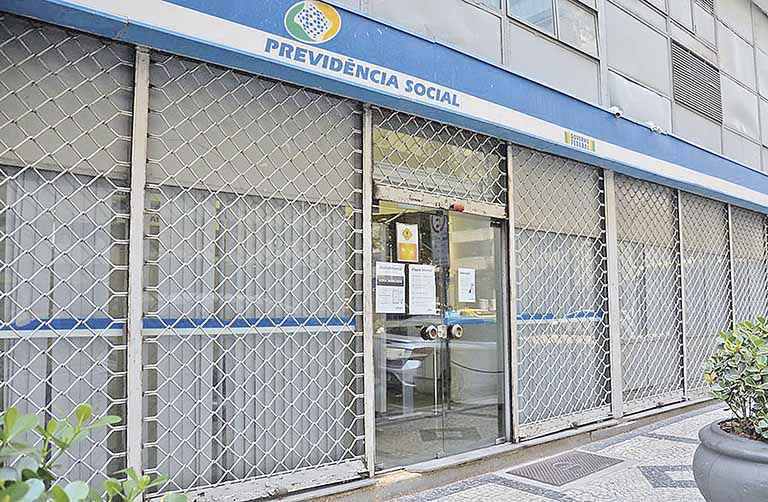 Aposentadorias terão reajuste de 5,45%