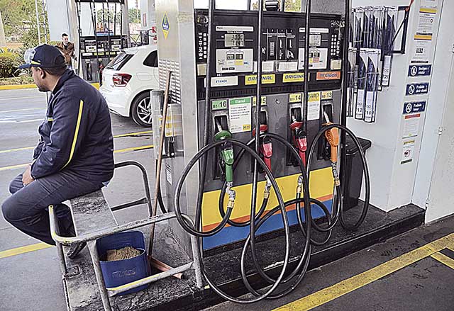 Combustíveis pressionam inflação no País em fevereiro