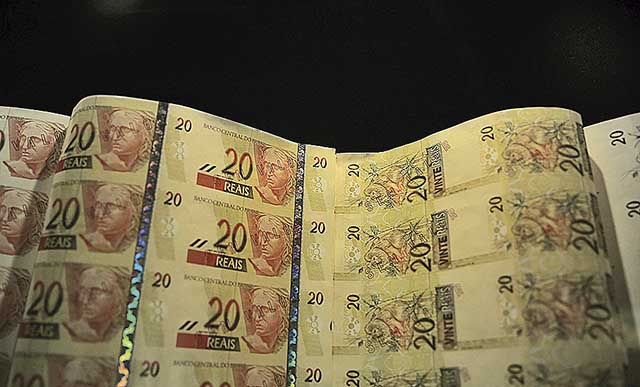 Dívida pública federal avança e atinge R$ 5,2 trilhões
