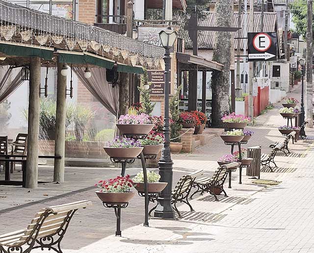 Programa habilita agência de Monte Verde