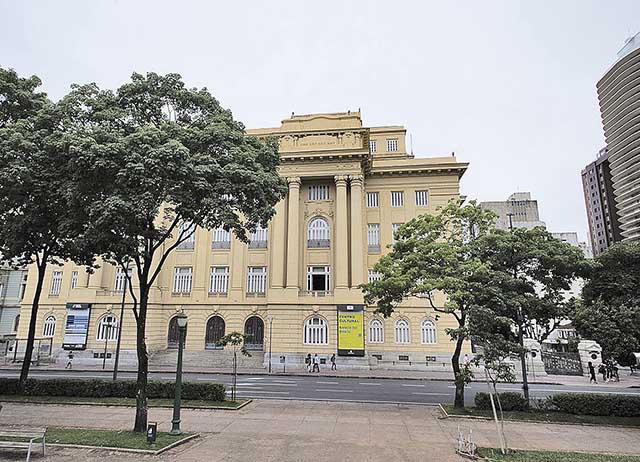 Espaços culturais retomam a programação presencial