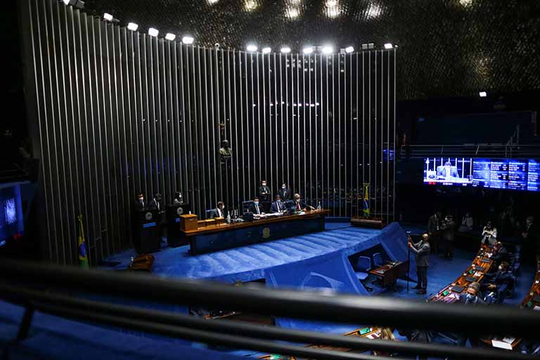 MP que visa conter tarifas e apoiar retomada de Angra 3 é aprovada no Senado