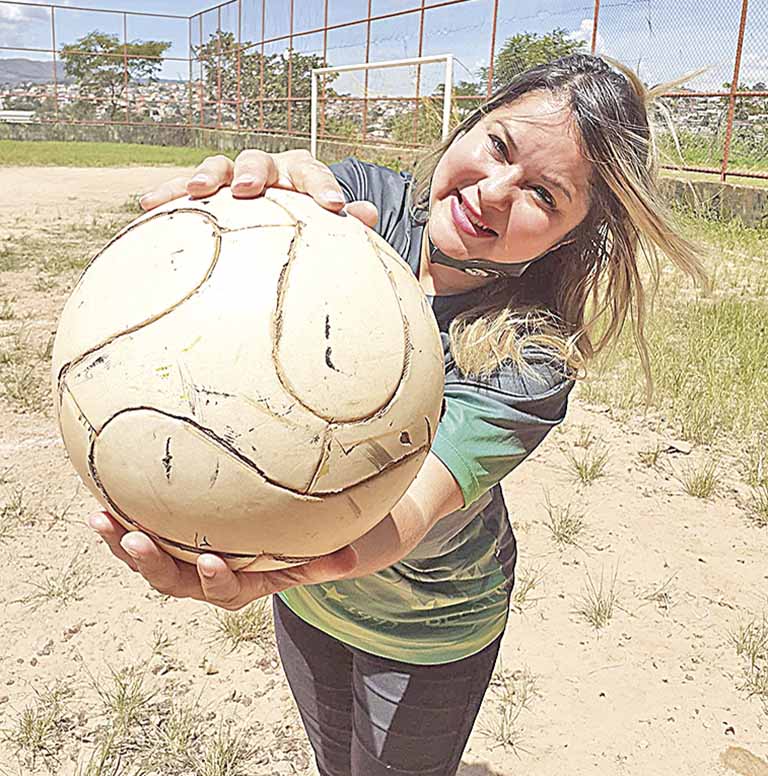 Ex-celetista assume escolinha de futebol da família