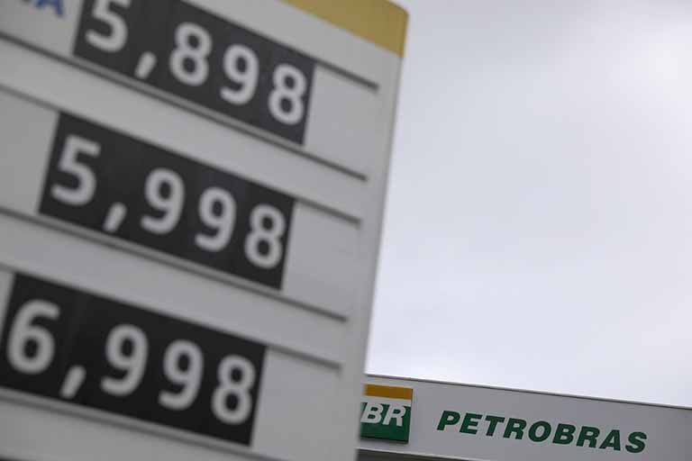 Interferência de Bolsonaro na Petrobras
