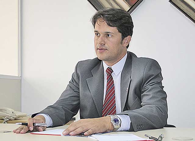 Macrorregiões vão para a onda amarela