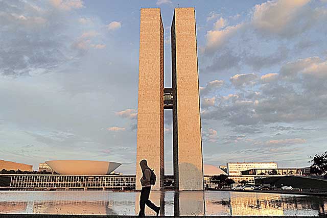 Congresso aprova projeto que muda LDO