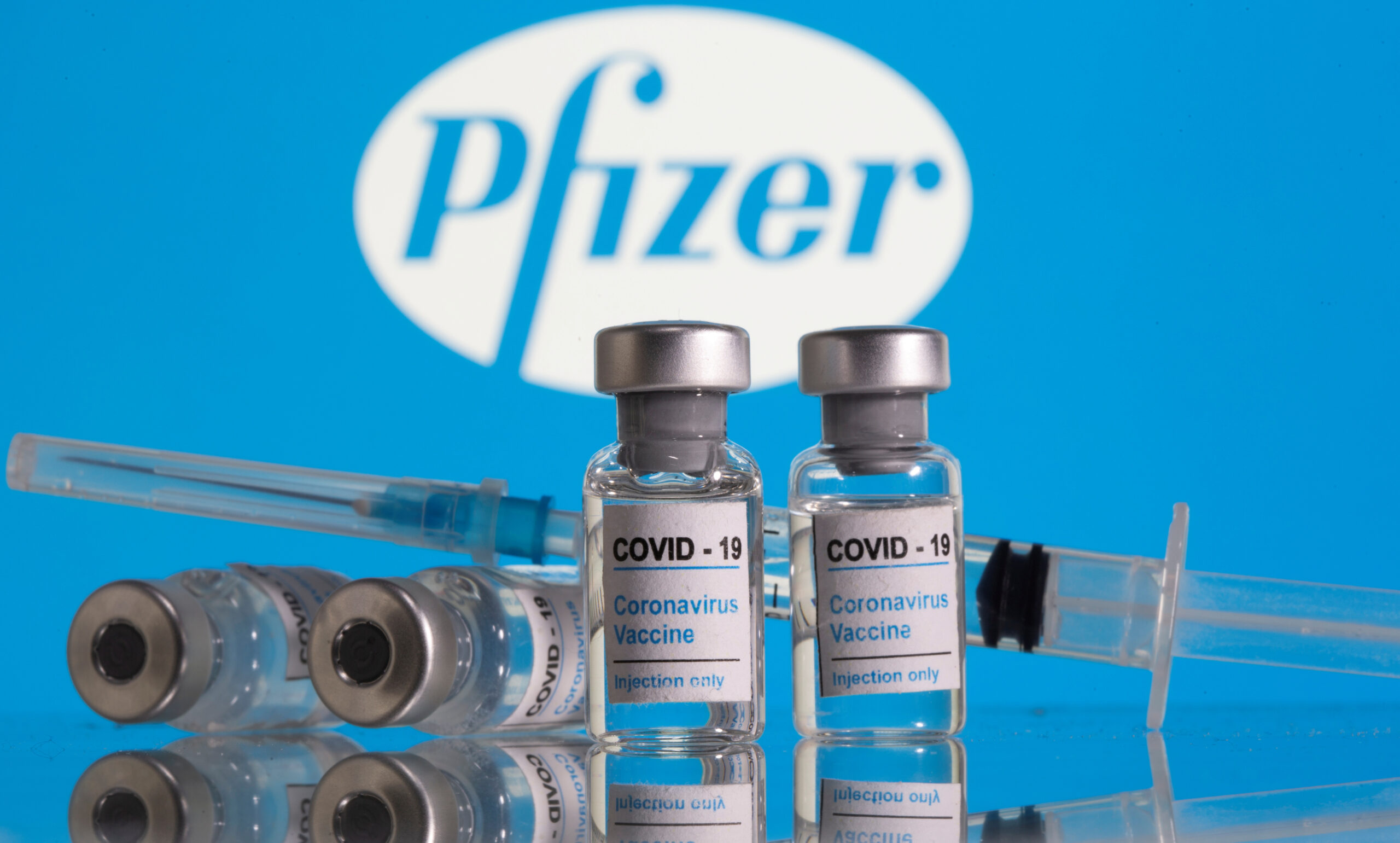 Estudo aponta que vacina da Pfizer após dose da AstraZeneca é segura e eficaz