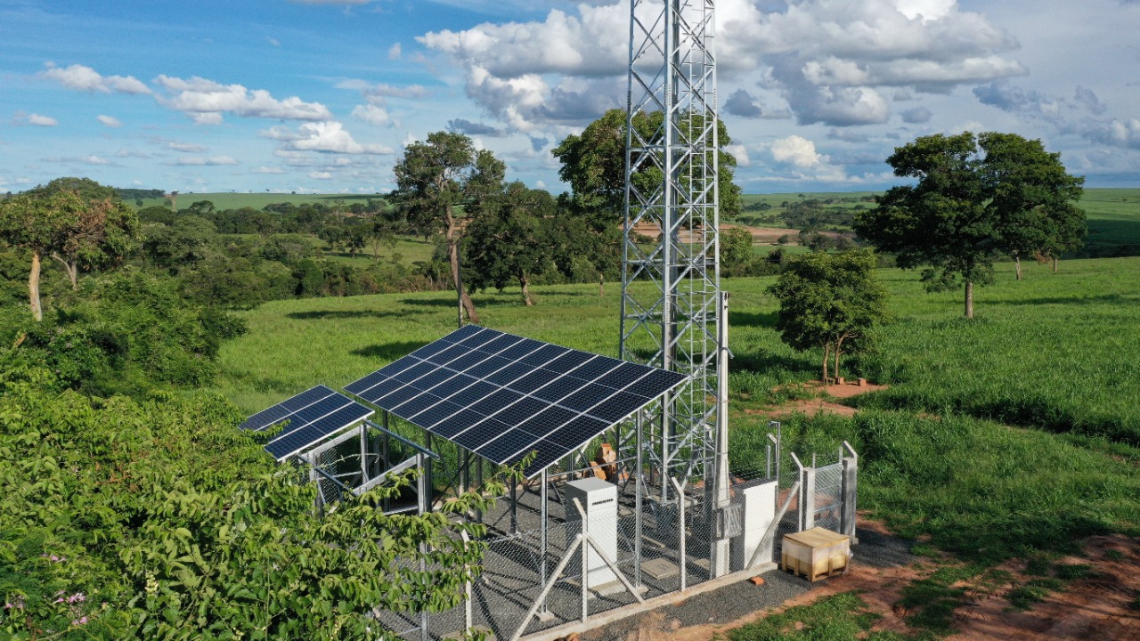 TIM usa energia solar para levar o 4G e apoiar a inclusão digital em áreas sem cobertura