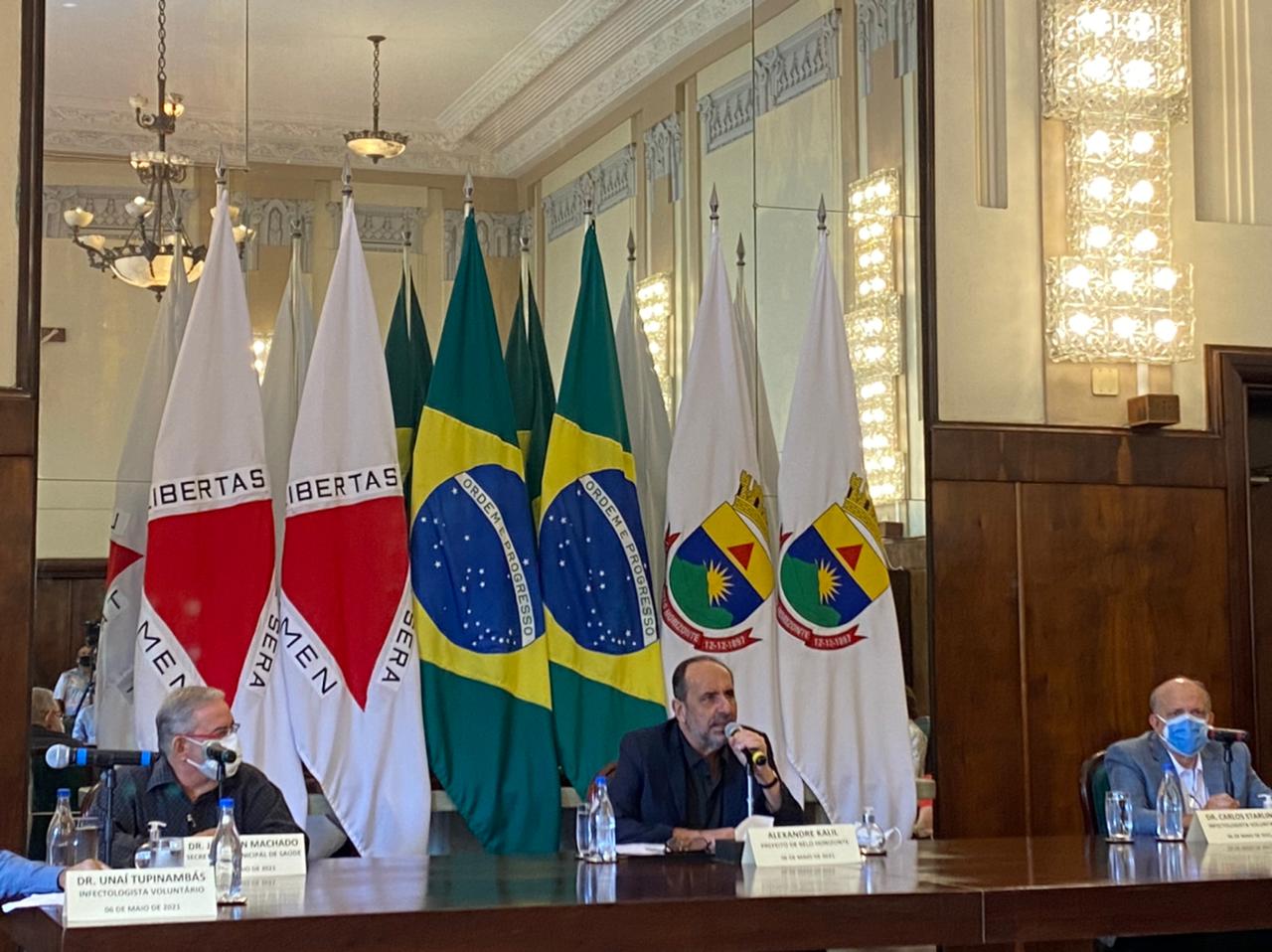 Kalil (PSD) anuncia extensão do horário de bares e restaurantes a partir de sábado (8)