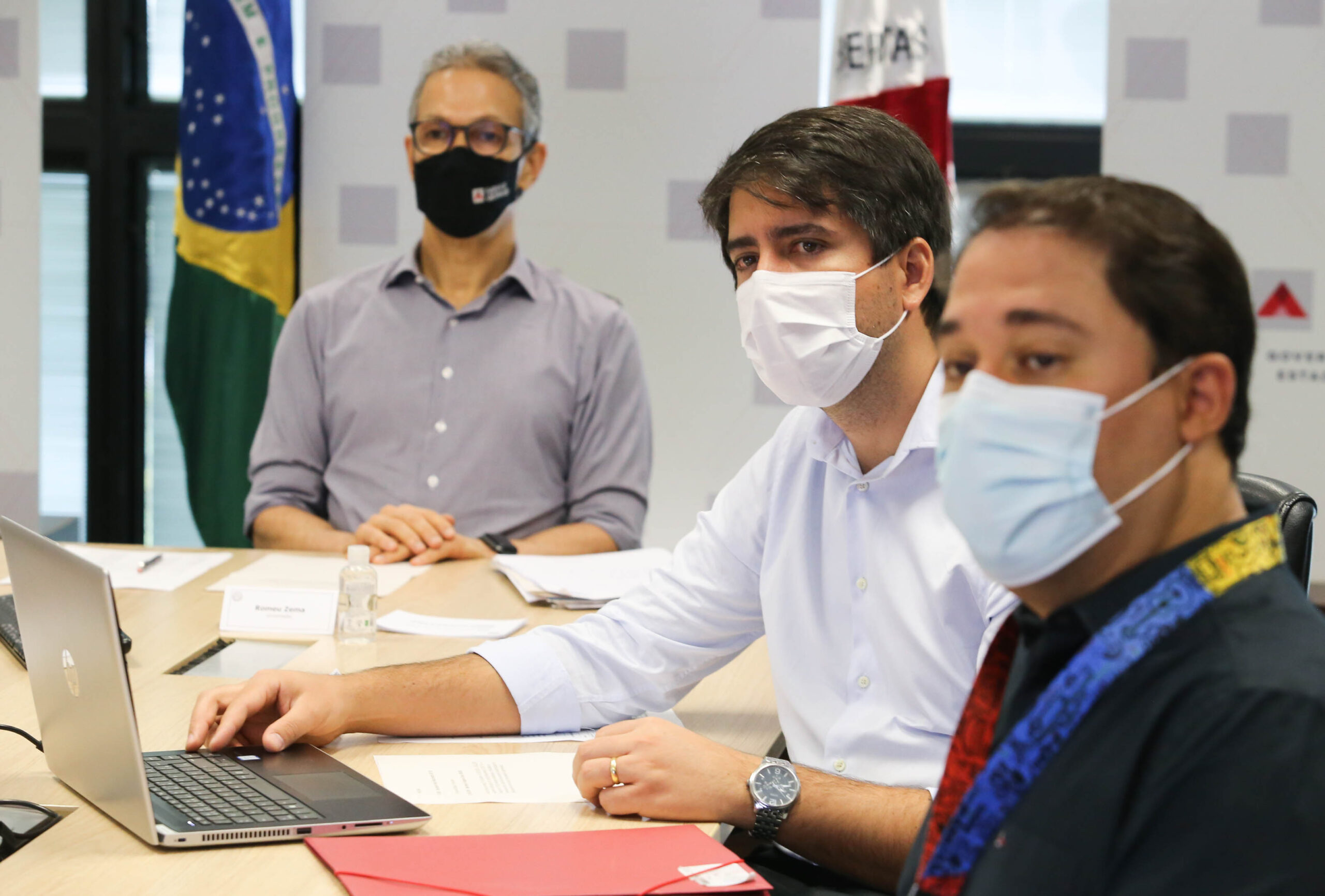 Macrorregião Norte regride e Minas tem 11 regiões na onda vermelha