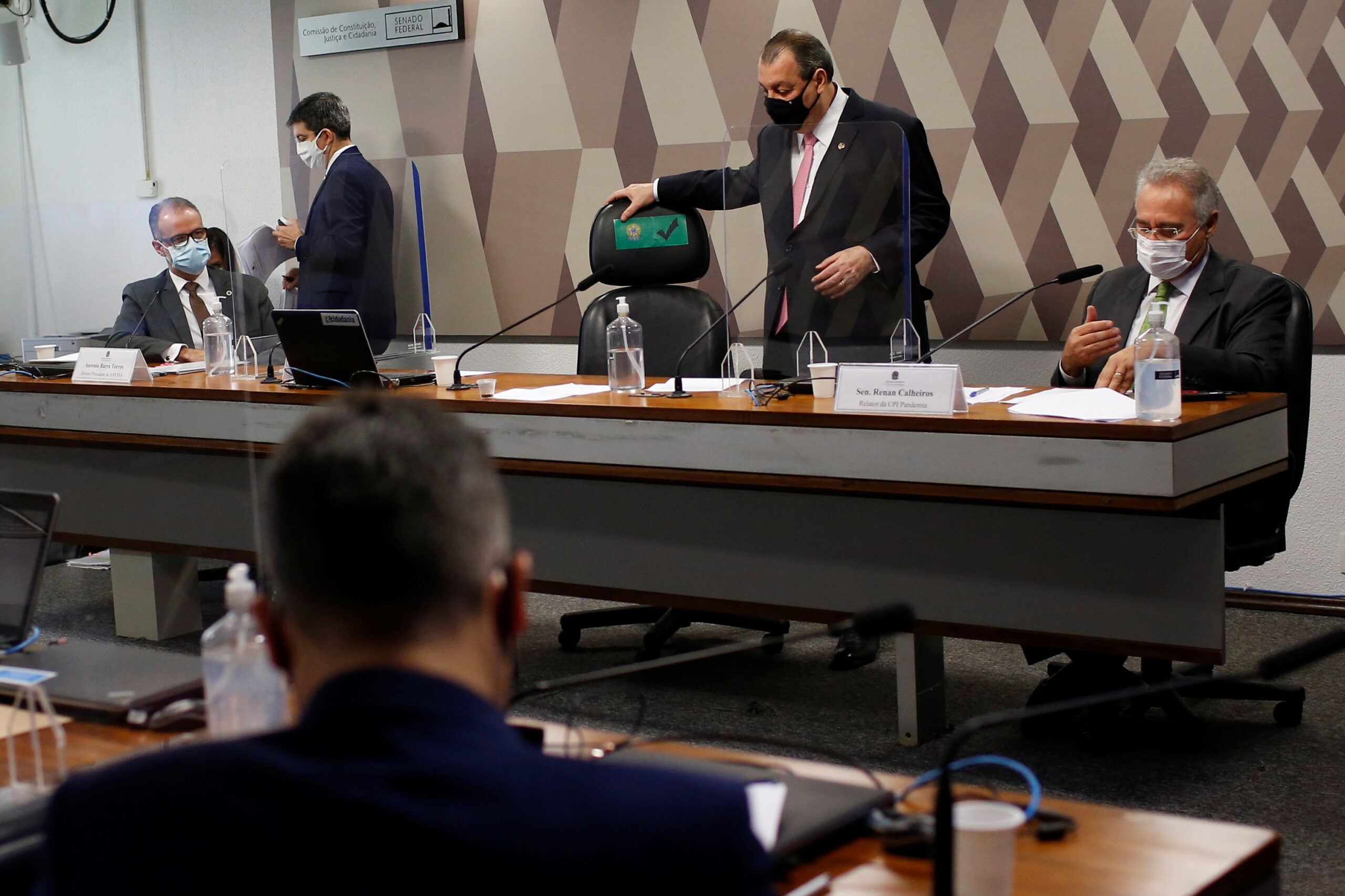 Aziz: governo se equivocou na pandemia