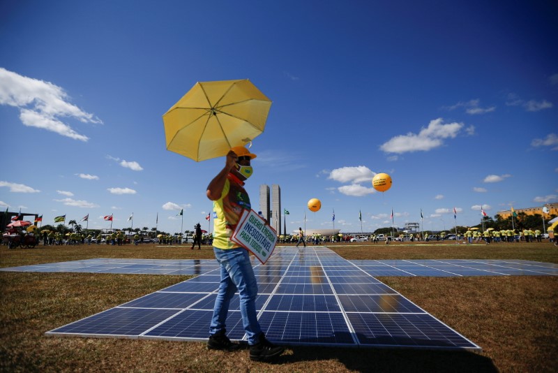 Governo prepara MP que poderá autorizar racionamento de energia no país