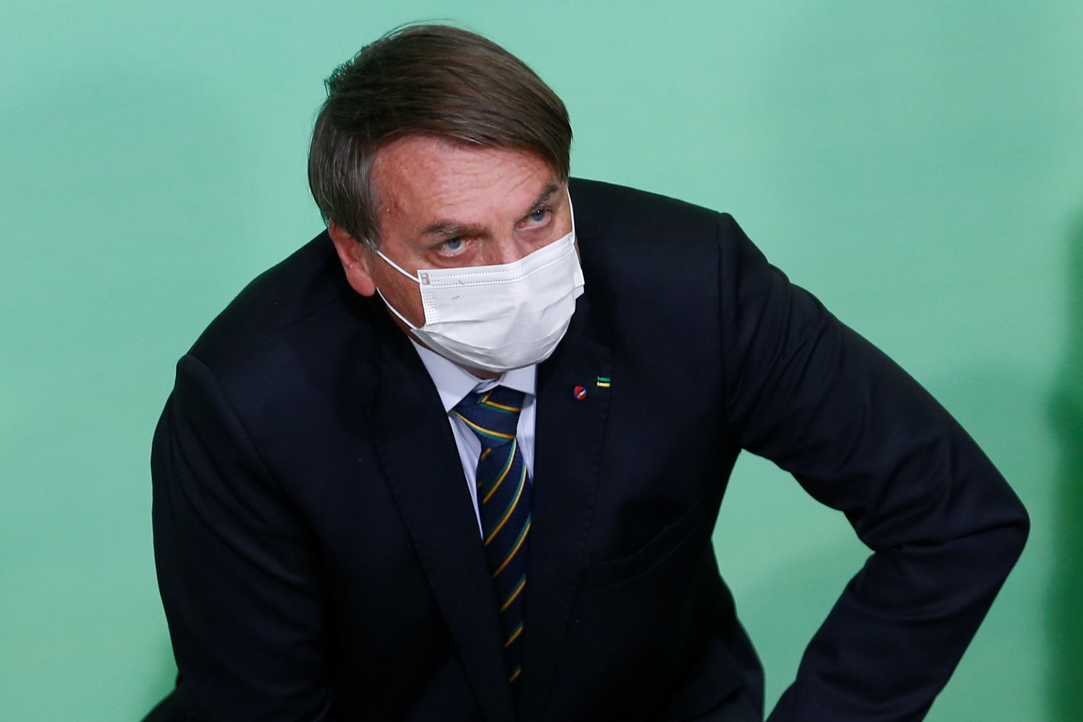 Bolsonaro admite “dificuldade” para aprovar projeto sobre ICMS de combustíveis