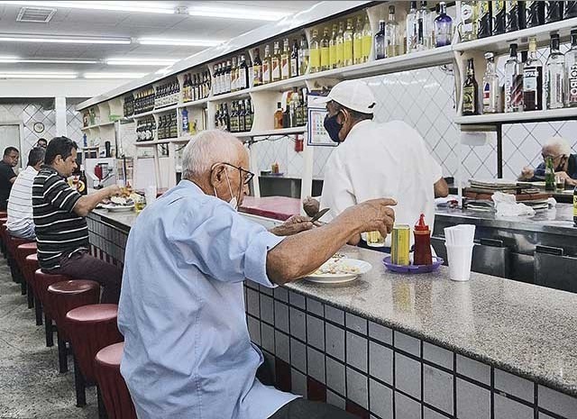 Restaurantes e bares pedem na Justiça reparação de perdas sofridas