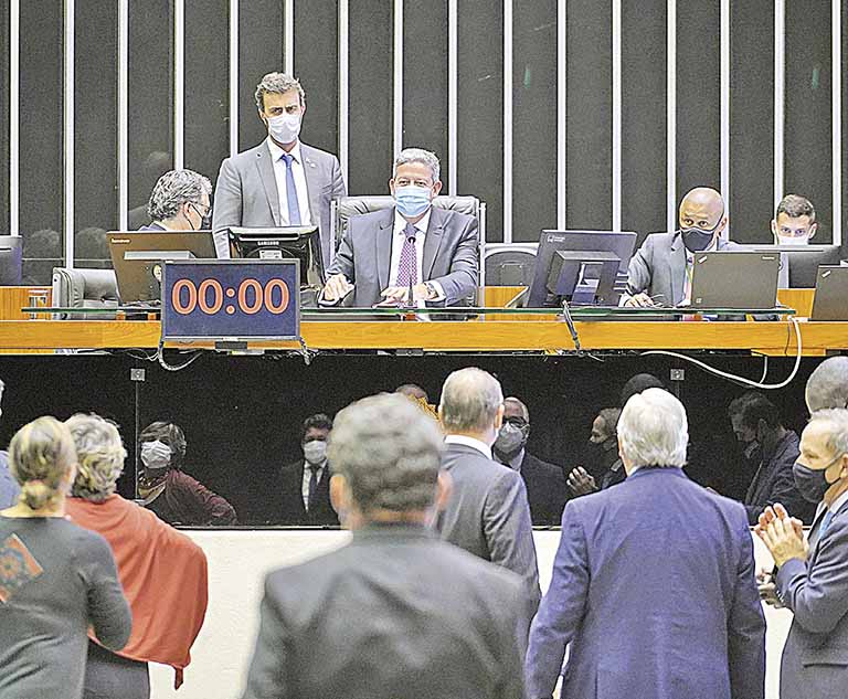Câmara aprova projeto sobre depósitos