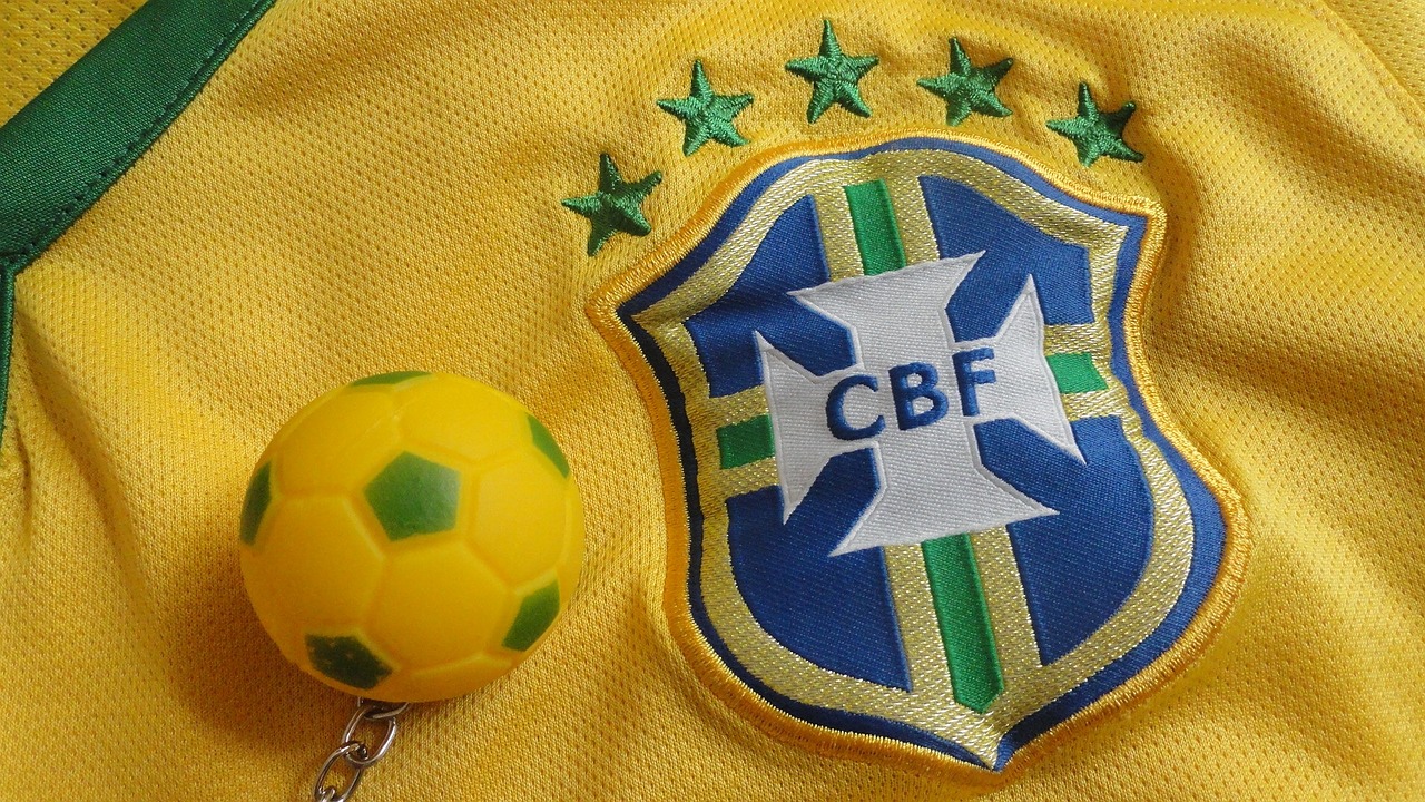 Torcer pela Seleção ou pelo Brasil?