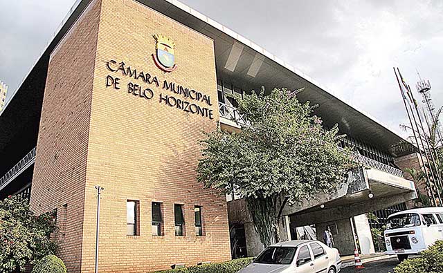Avança PL que autoriza renegociação com a PBH