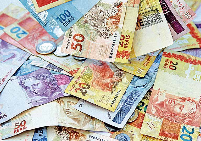 Governo central fecha maio com déficit