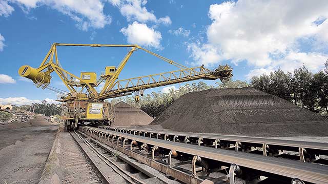 Faturamento da indústria recua 0,9% em Minas