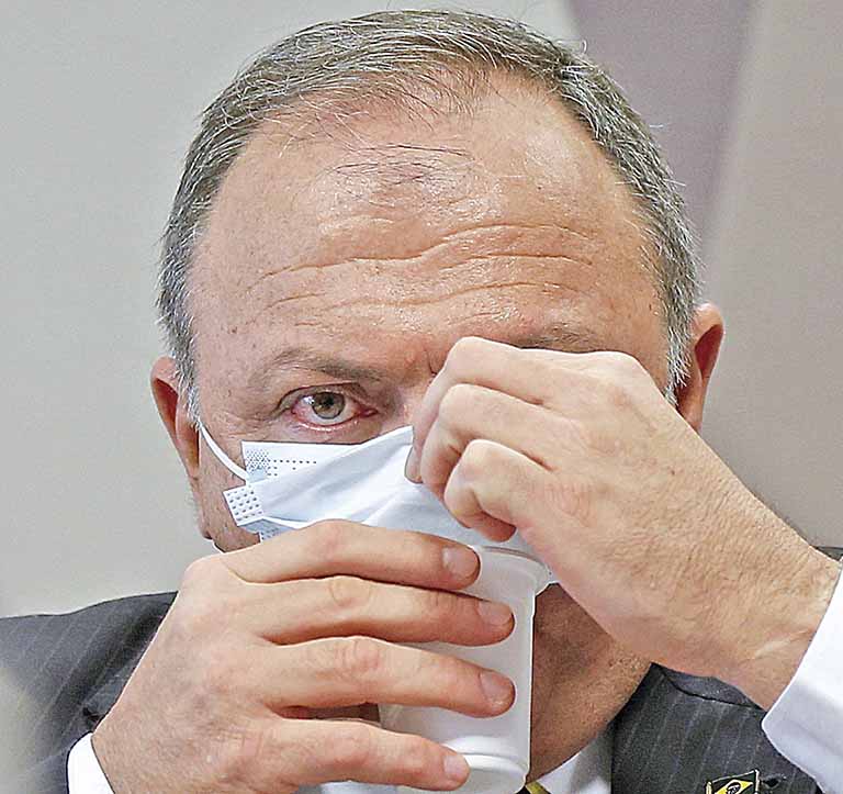 Falta de punição a Pazuello gera críticas