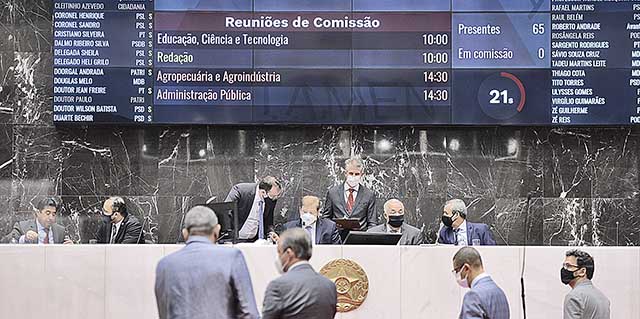 PL sobre processos administrativos avança