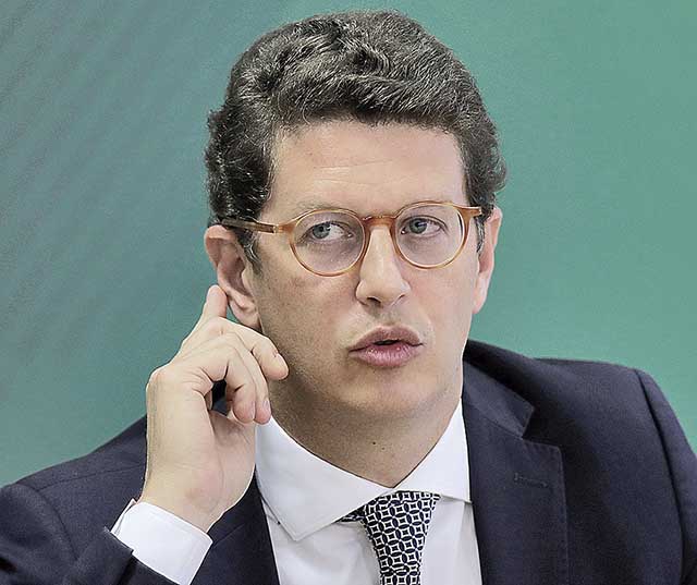 STF autoriza inquérito contra Salles