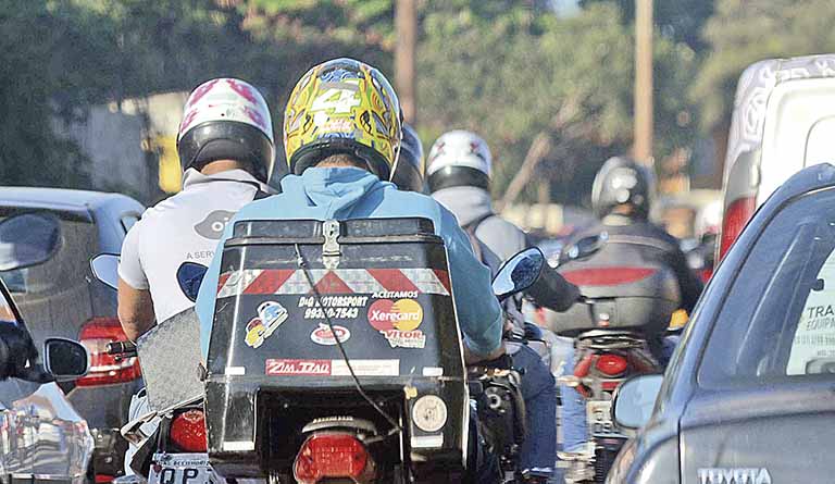 Volume de serviços recua 1% em Minas