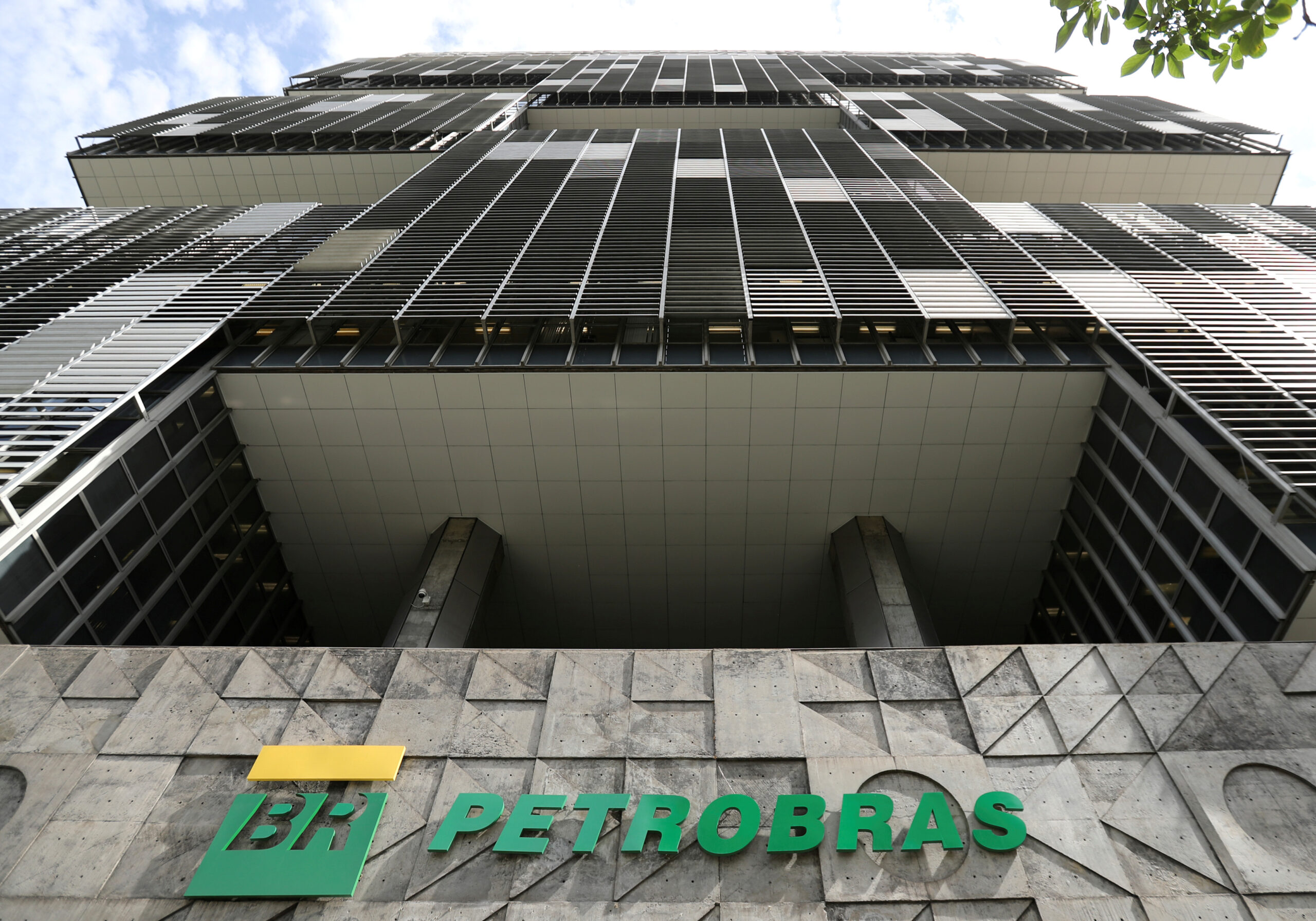 Petrobras fecha venda do Campo de Papa-Terra à 3R Petroleum por US$ 105,6 mi