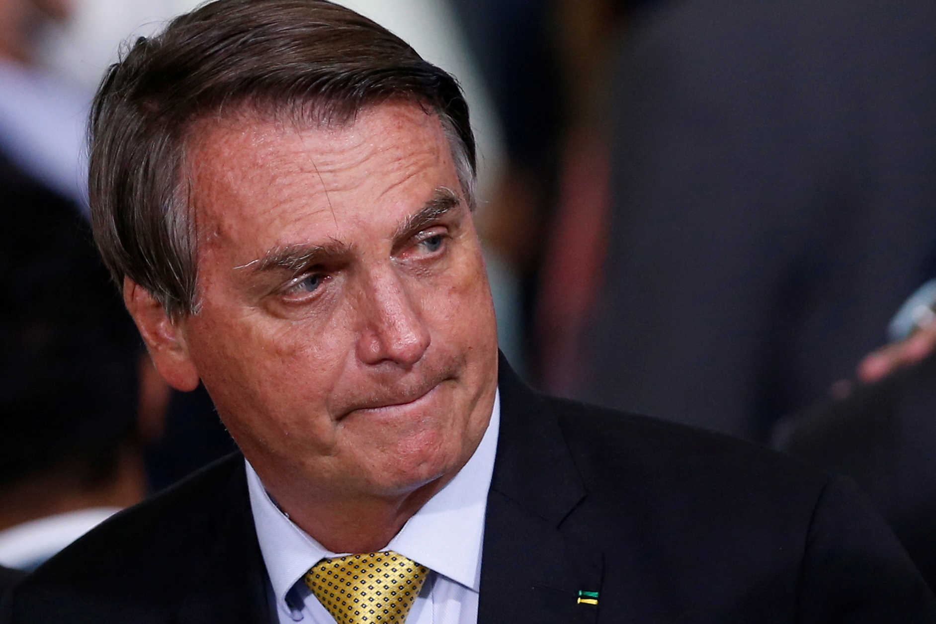 Bolsonaro é hospitalizado para investigar origem de soluços, diz nota da Presidência