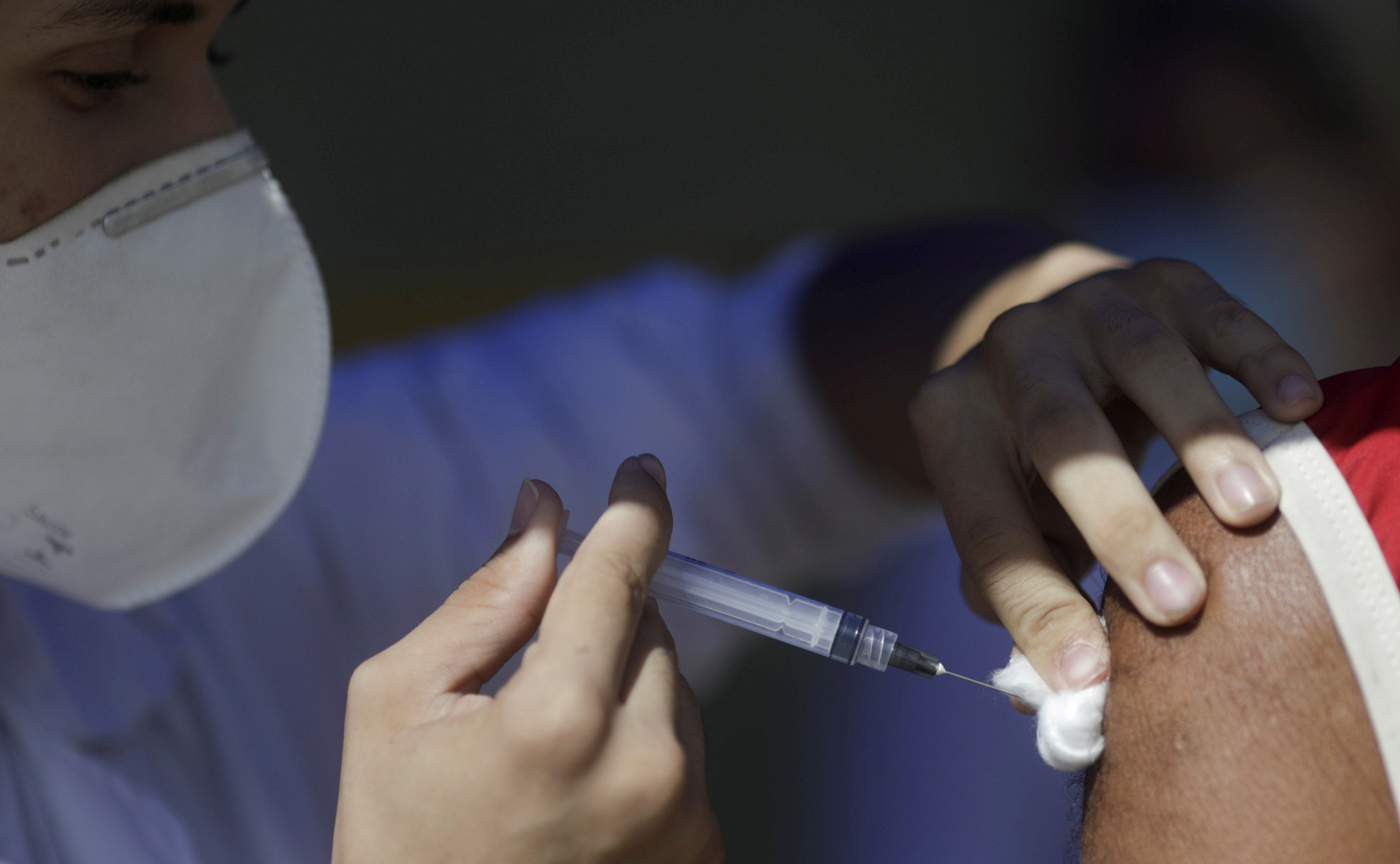 Anvisa autoriza estudo para medir eficácia de 3ª dose de vacina da AstraZeneca contra Covid
